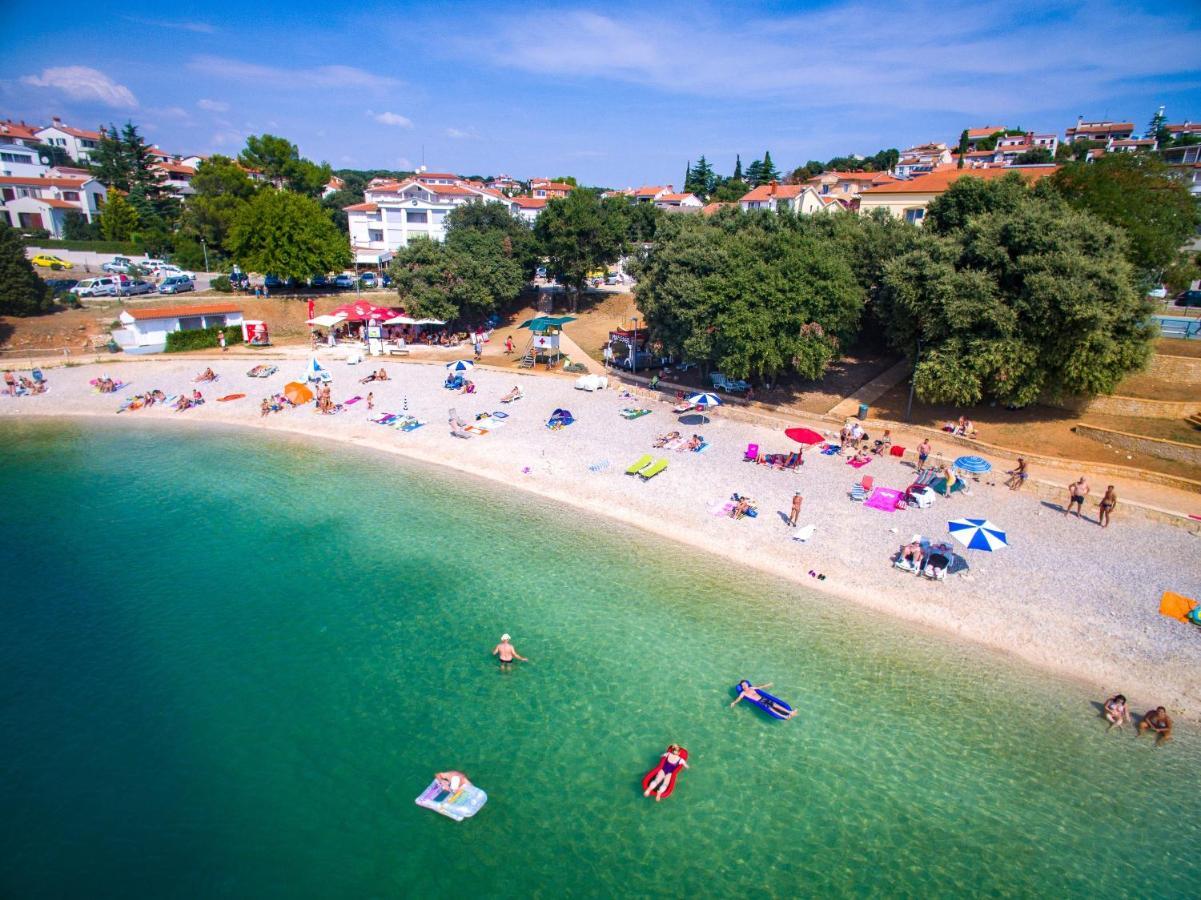 Holiday Apartment 50M From The Beach Pjescana Uvala Dış mekan fotoğraf