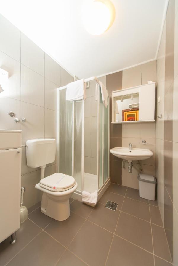 Holiday Apartment 50M From The Beach Pjescana Uvala Dış mekan fotoğraf